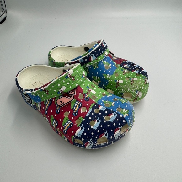 CROCS Other - CROCS Toddler Boy Girl Size 11 Classic Vineyard Vines Holiday Clogs Water Shoes